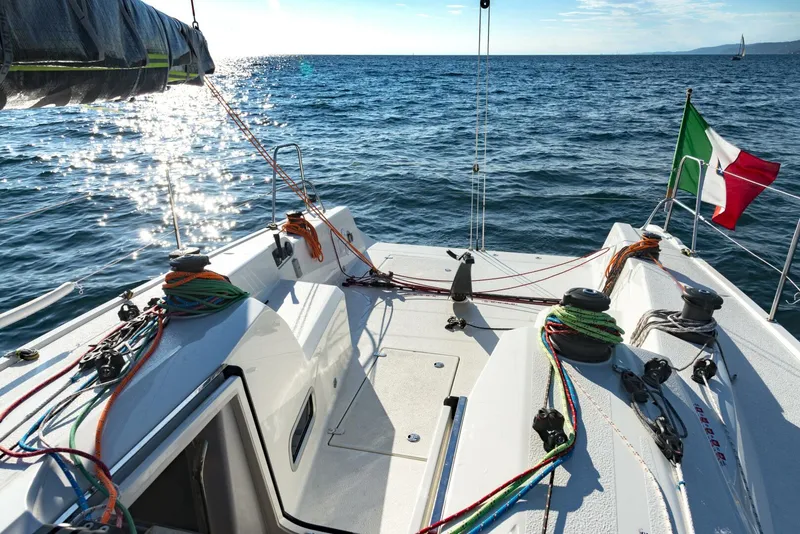 Slide: The Image of Italia Yachts 9.98 2026 - 5914400