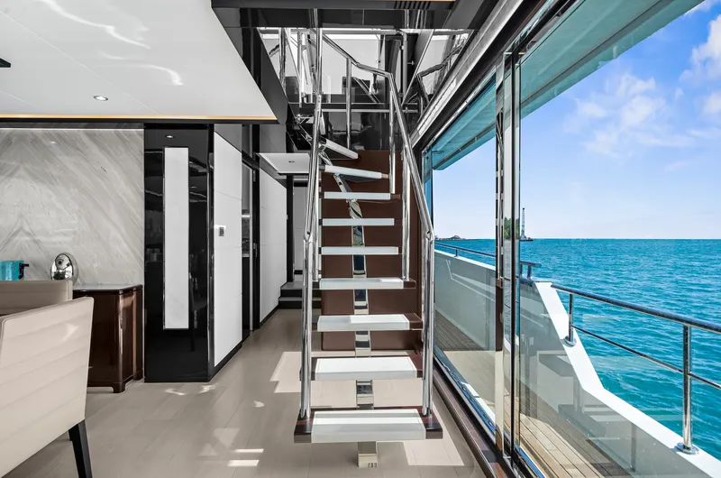 Slide: The Image of Ocean Alexander 32 L 2024 - 5914751