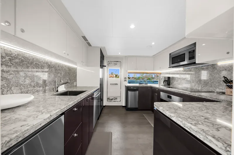 Slide: The Image of Ocean Alexander 32 L 2024 - 5914755