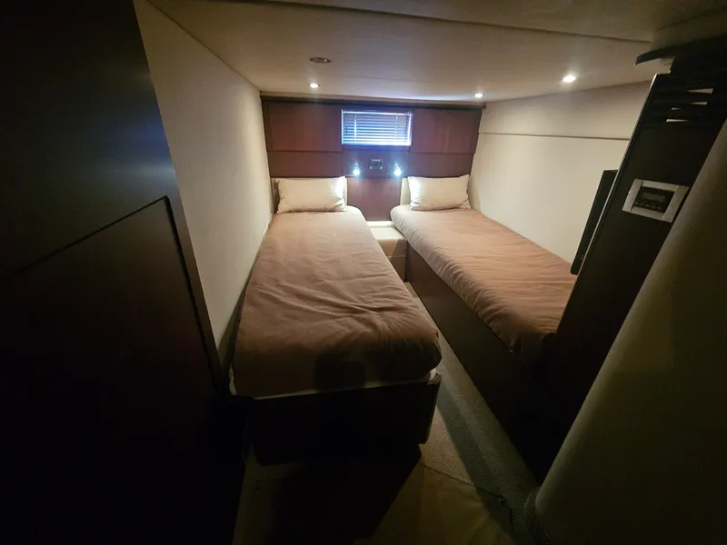 Slide: The Image of Sea Ray 50 SUNDANCER 2012 - 5914863