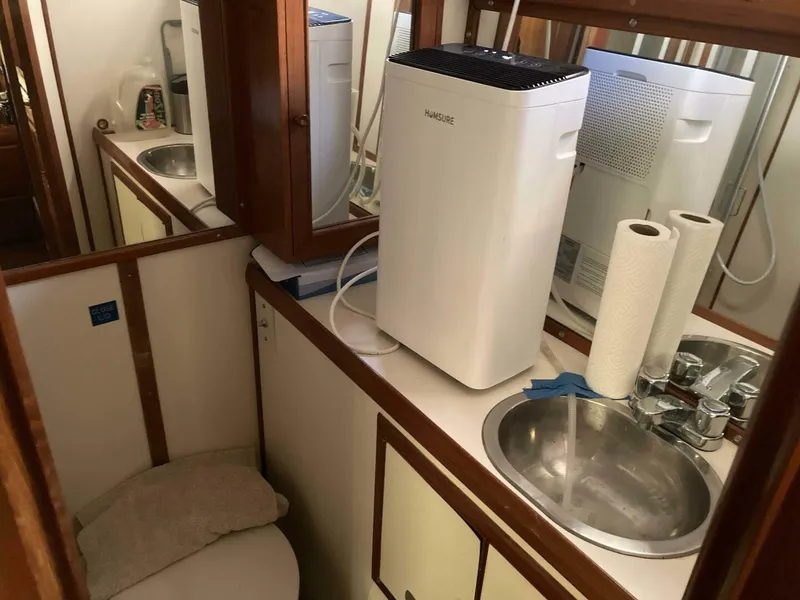 Slide: The Image of Heritage East Sundeck 36 1986 - 5914988