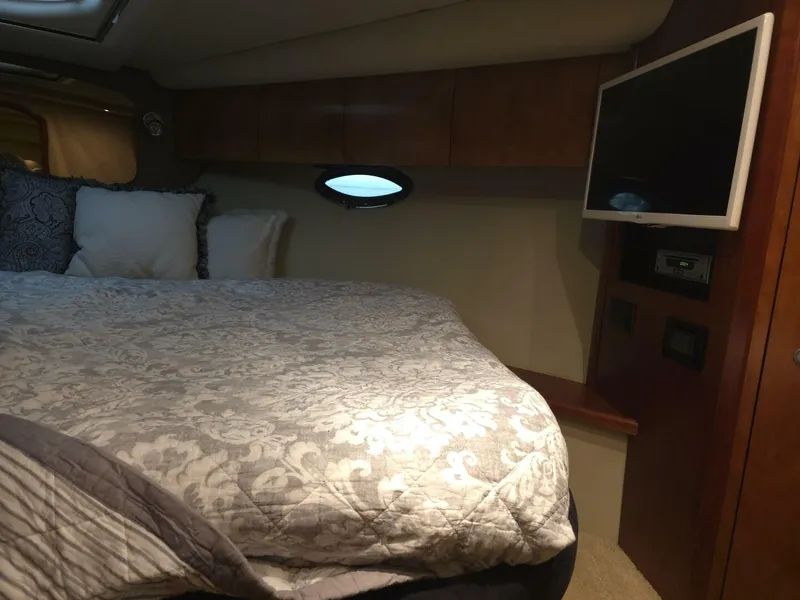 Slide: The Image of Cruisers Yachts 39 2008 - 5941745