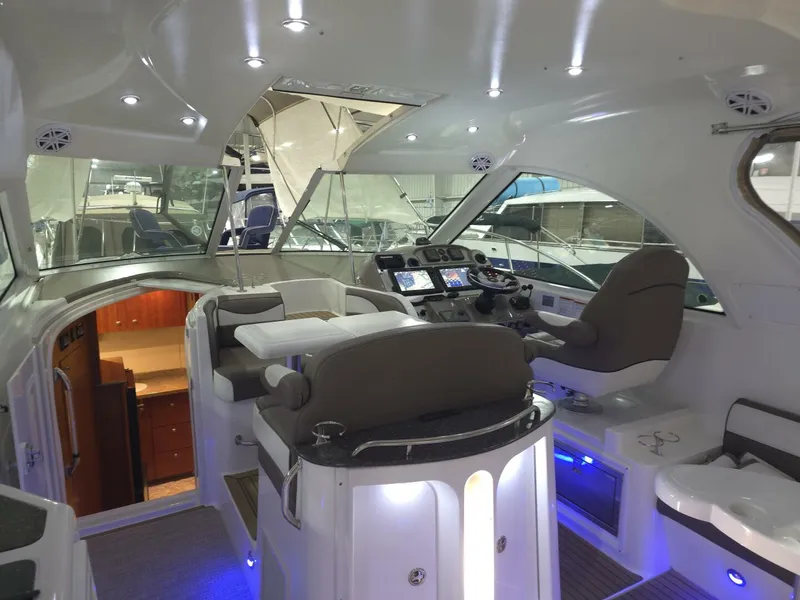 Slide: The Image of Cruisers Yachts 39 2008 - 5941761