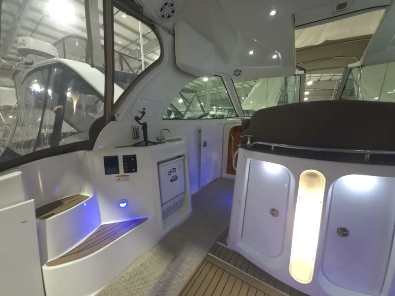 Slide: The Image of Cruisers Yachts 39 2008 - 5941766