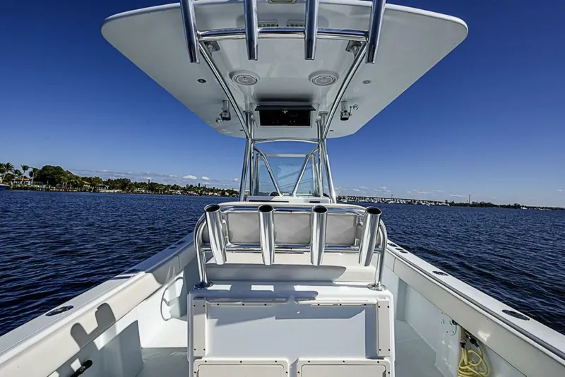 Slide: The Image of Regulator Marine 26 Forward Seating 2000 - 5915183