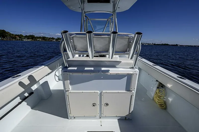 Slide: The Image of Regulator Marine 26 Forward Seating 2000 - 5915184