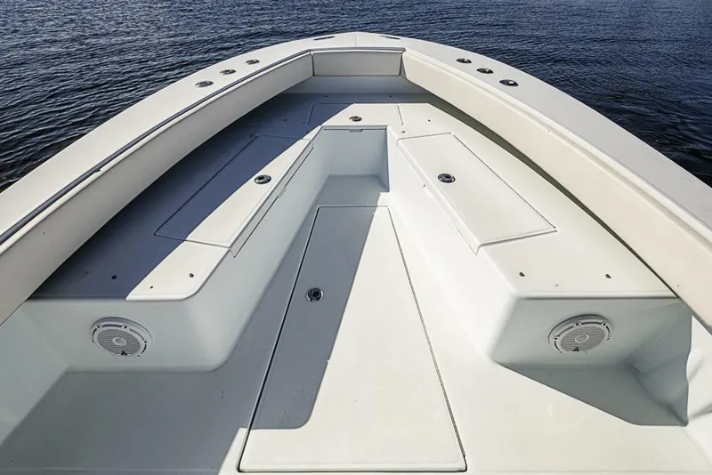 Slide: The Image of Regulator Marine 26 Forward Seating 2000 - 5915178