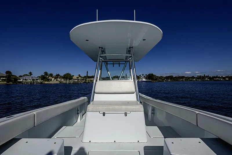 Slide: The Image of Regulator Marine 26 Forward Seating 2000 - 5915180