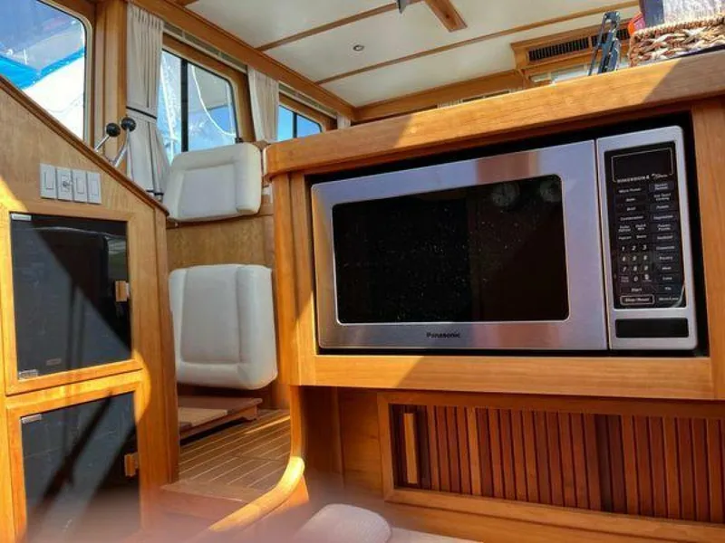 Slide: The Image of Sabreline 36 Sedan 2004 - 5915335