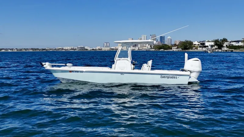 Slide: The Image of 2020 Everglades 243 CC - Profile - 5915368