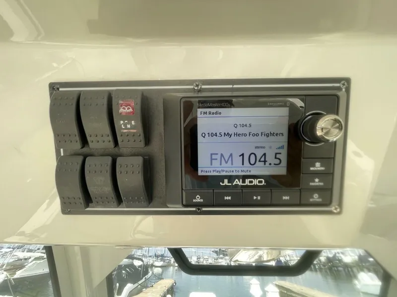 Slide: The Image of Pursuit 32 2021 - 5915554