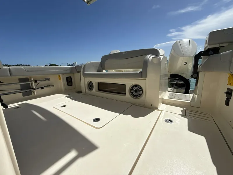 Slide: The Image of Scout 425 LXF 2021 - 5915870