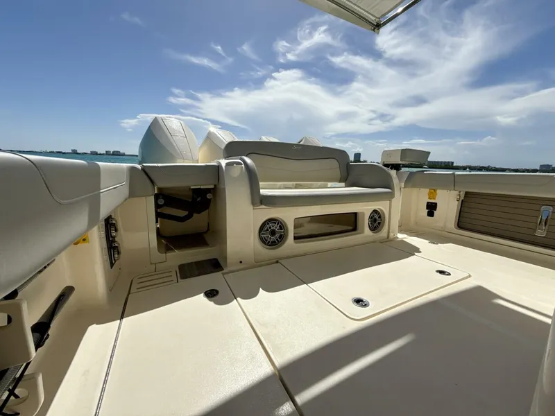 Slide: The Image of Scout 425 LXF 2021 - 5915871