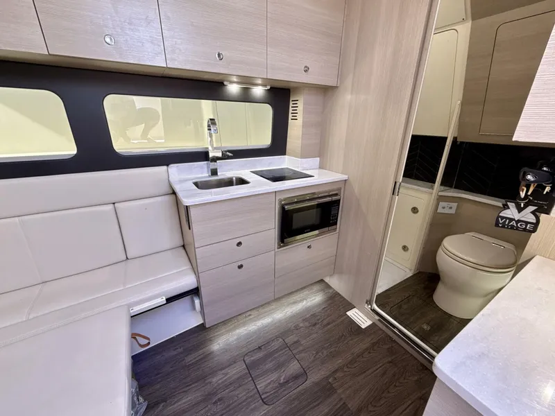 Slide: The Image of Scout 425 LXF 2021 - 5915845