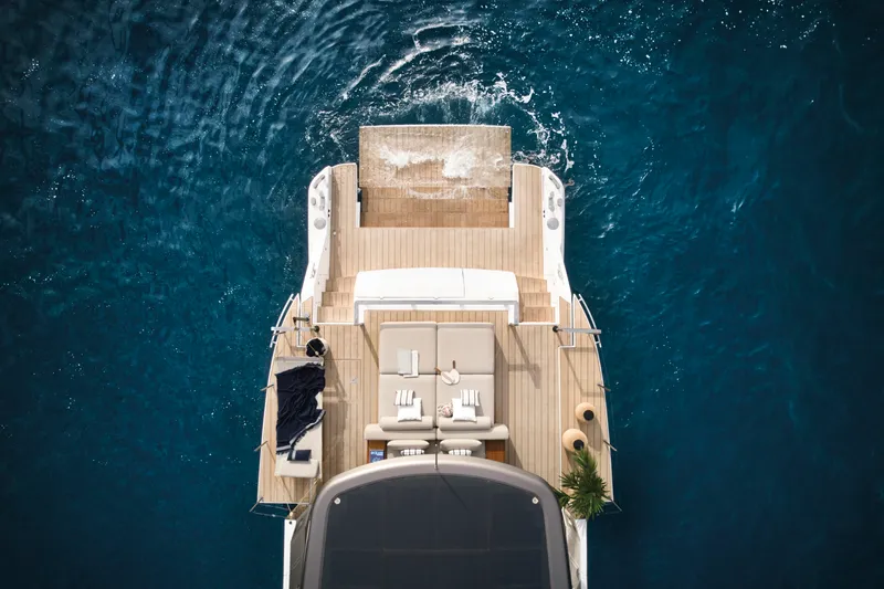 Slide: The Image of Azimut Seadeck 7 2026 - 5916122