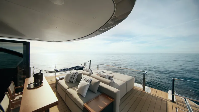 Slide: The Image of Azimut Seadeck 7 2026 - 5916127