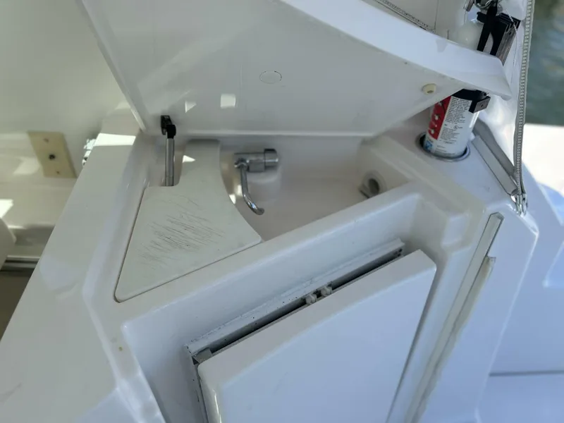 Slide: The Image of Tiara 3500 Sovran 2008 - 5916471