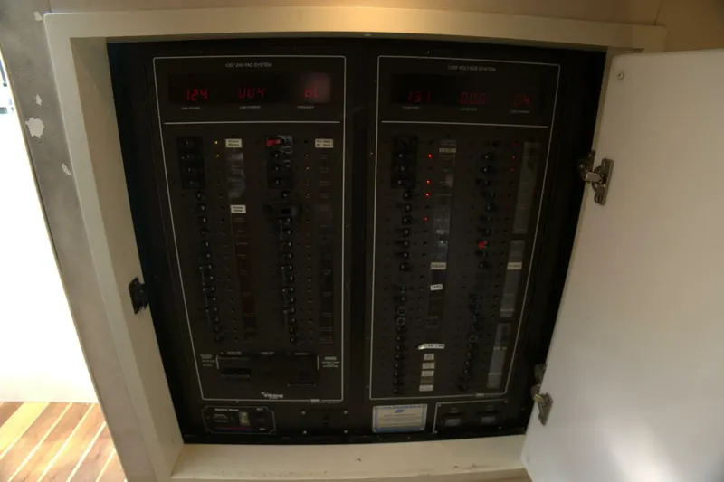 Slide: The Image of 2002 Viking 43 Open- Blueprint - 5916901