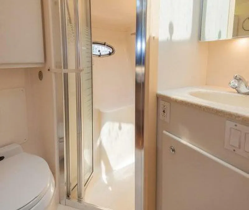 Slide: The Image of Tiara 4100 Open 2000 - 5916605