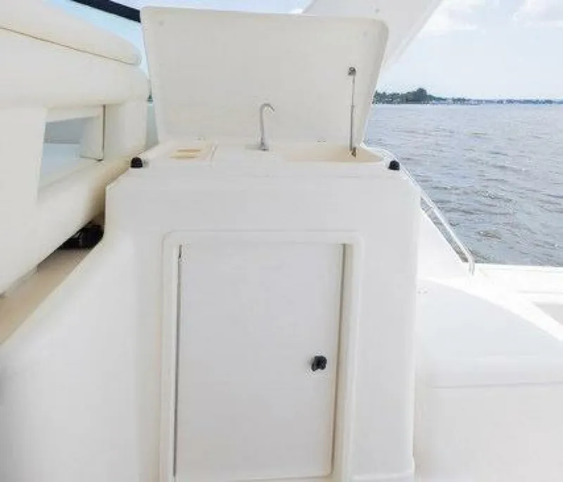 Slide: The Image of Tiara 4100 Open 2000 - 5916612