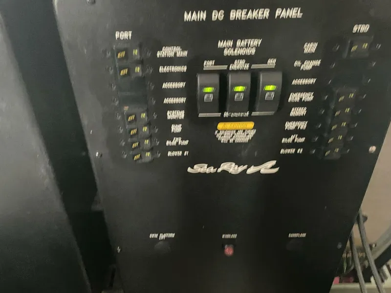 Slide: The Image of Sea Ray 380 Sundancer 2001 - 5916748