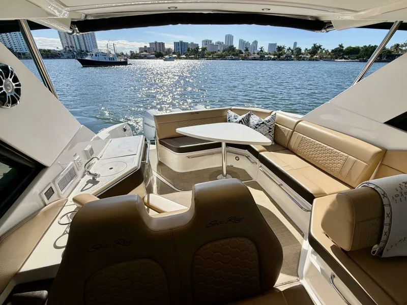 Slide: The Image of Sea Ray 32 - Cockpit 2022 Sea Ray 32 Sundancer 230 - 7681112