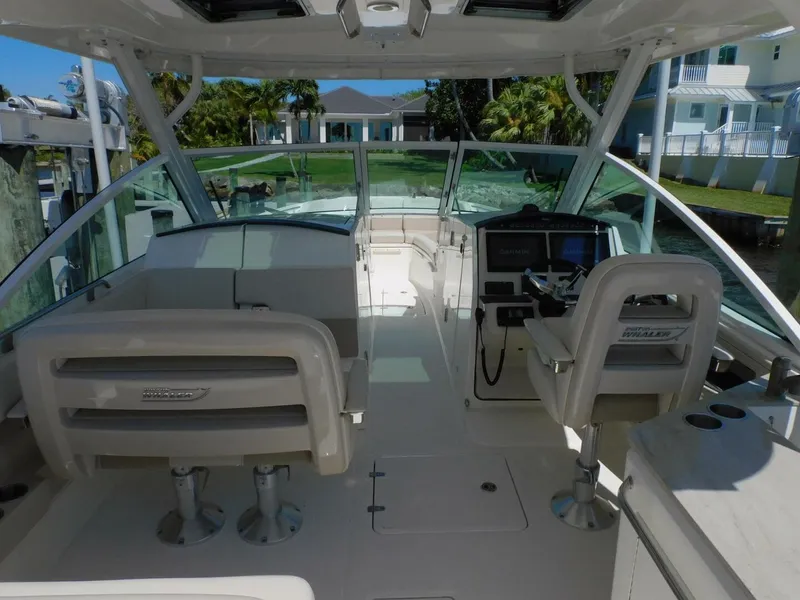 Slide: The Image of Boston Whaler 320 Vantage 2016 - 5916692