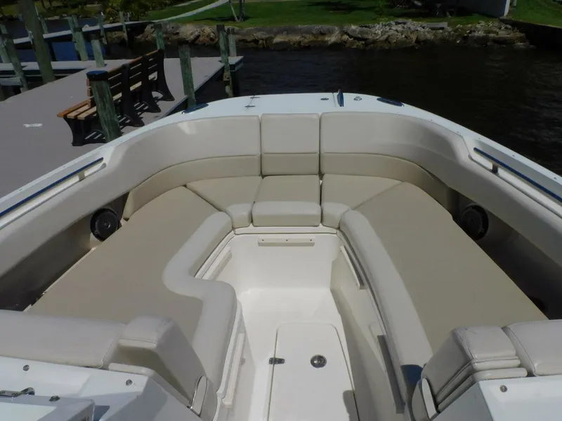 Slide: The Image of Boston Whaler 320 Vantage 2016 - 5916681