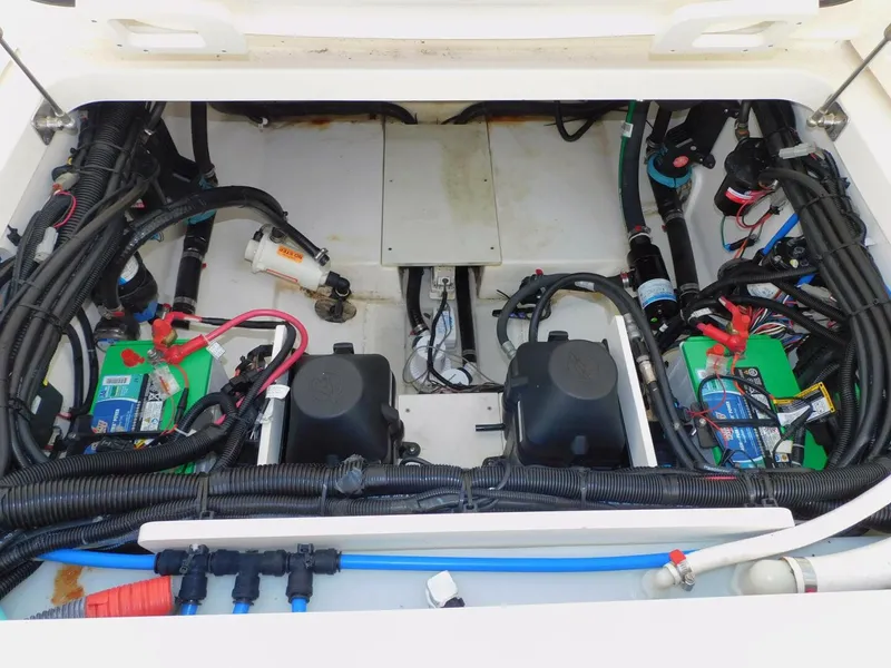 Slide: The Image of Boston Whaler 320 Vantage 2016 - 5916701