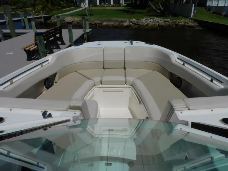 Slide: The Image of Boston Whaler 320 Vantage 2016 - 5916682