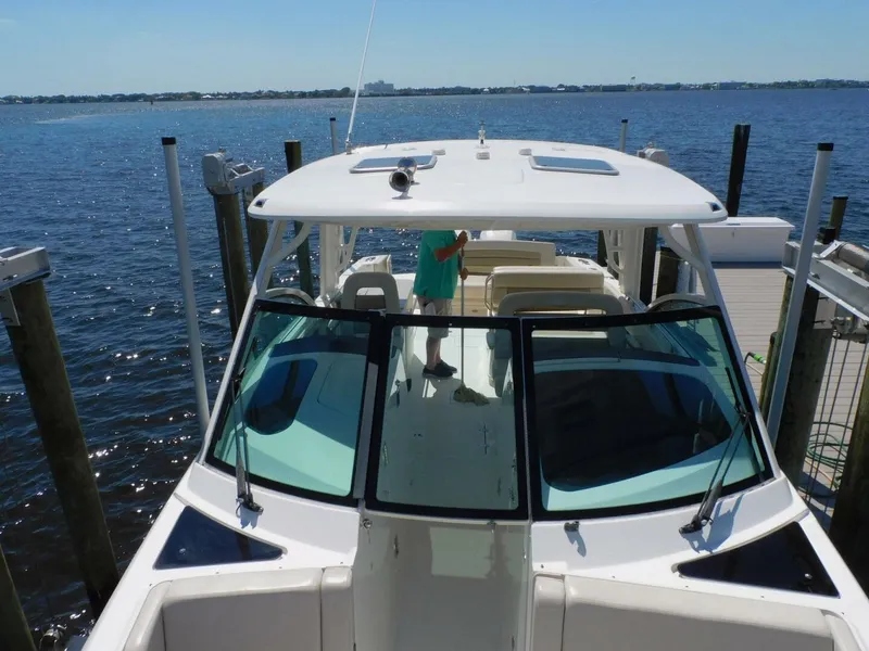 Slide: The Image of Boston Whaler 320 Vantage 2016 - 5916684
