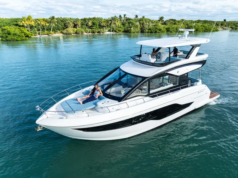 Slide: The Image of Cruisers Yachts 50 FLY 2026 - 5917063