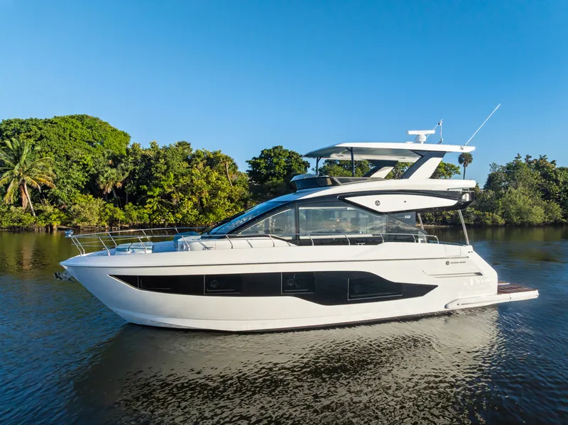 Slide: The Image of Cruisers Yachts 50 FLY 2026 - 5917068