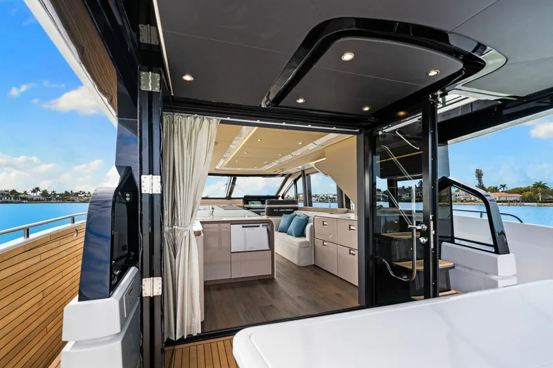 Slide: The Image of Cruisers 57 FLY 2026 - 5925729
