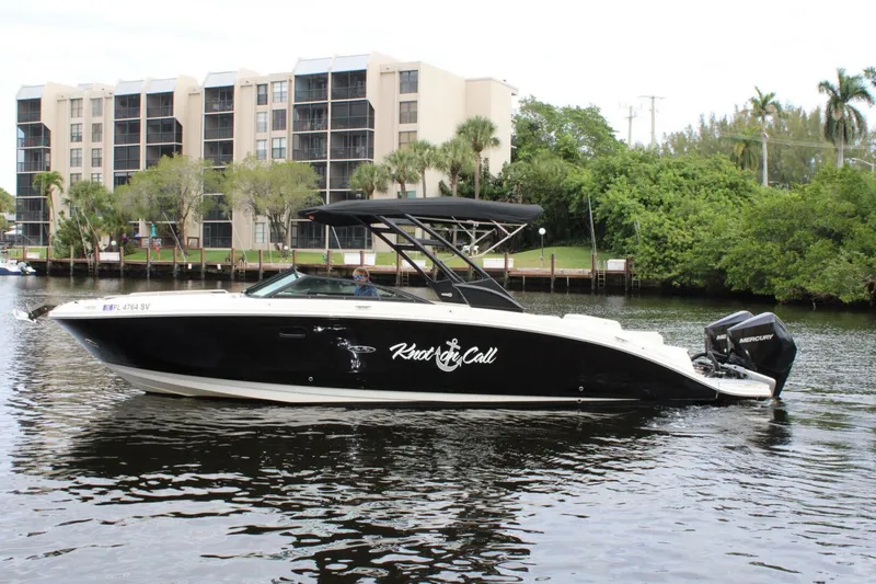 Slide: The Image of Sea Ray 29' - Exterior Profile 2021 Sea Ray SDX 290 Outboard - 5917433