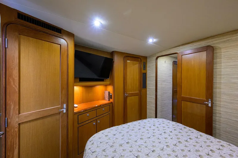 Slide: The Image of Ocean Yachts Super Sport 2001 - 5917564