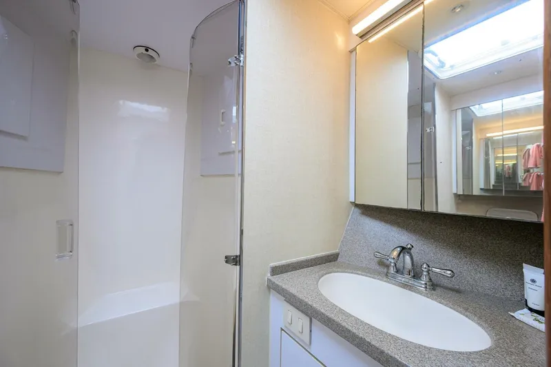 Slide: The Image of Ocean Yachts Super Sport 2001 - 5917567