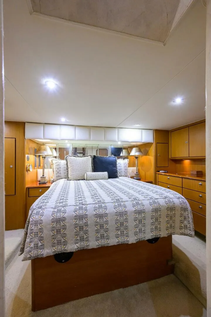 Slide: The Image of Ocean Yachts Super Sport 2001 - 5917584