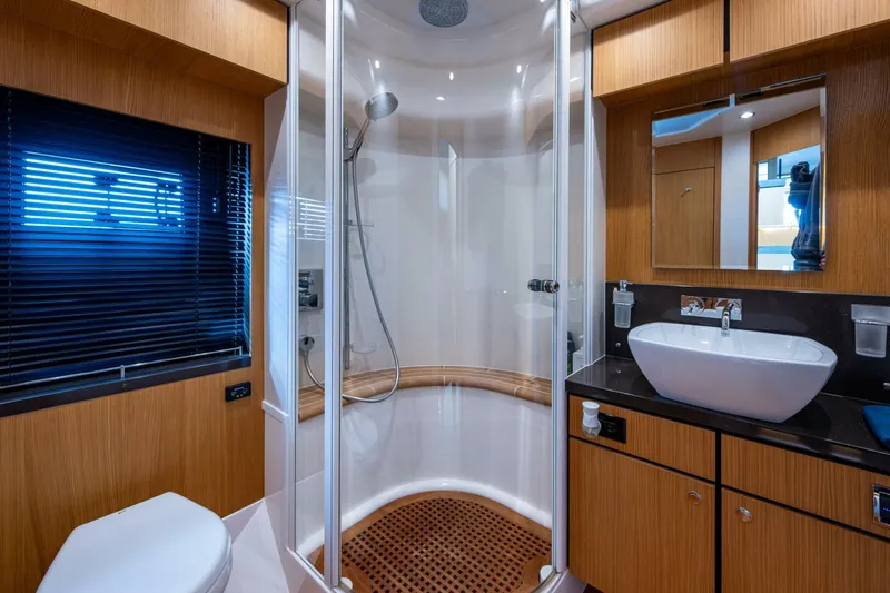 Slide: The Image of Fairline 78 Squadron 2015 - 5917734