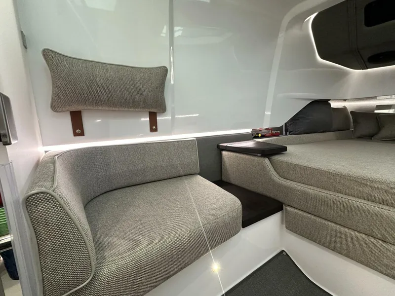 Slide: The Image of Axopar 37 Sun Top 2024 - 5917831