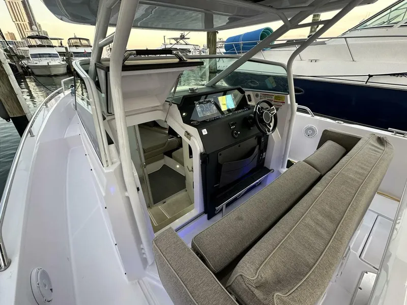 Slide: The Image of Axopar 37 Sun Top 2024 - 5917835