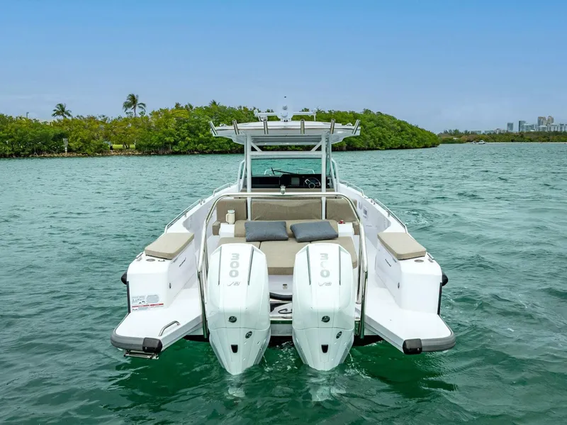 Slide: The Image of Axopar 37 Sun Top 2024 - 5917823