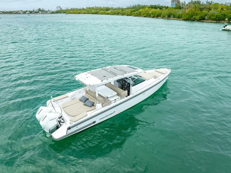 Slide: The Image of Axopar 37 Sun Top 2024 - 5917827