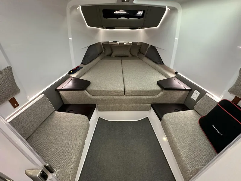 Slide: The Image of Axopar 37 Sun Top 2024 - 5917829