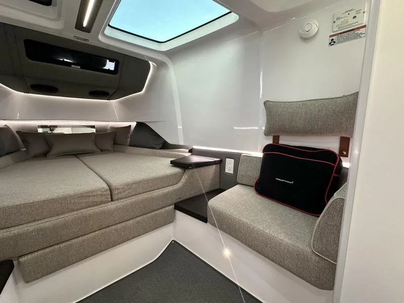 Slide: The Image of Axopar 37 Sun Top 2024 - 5917830