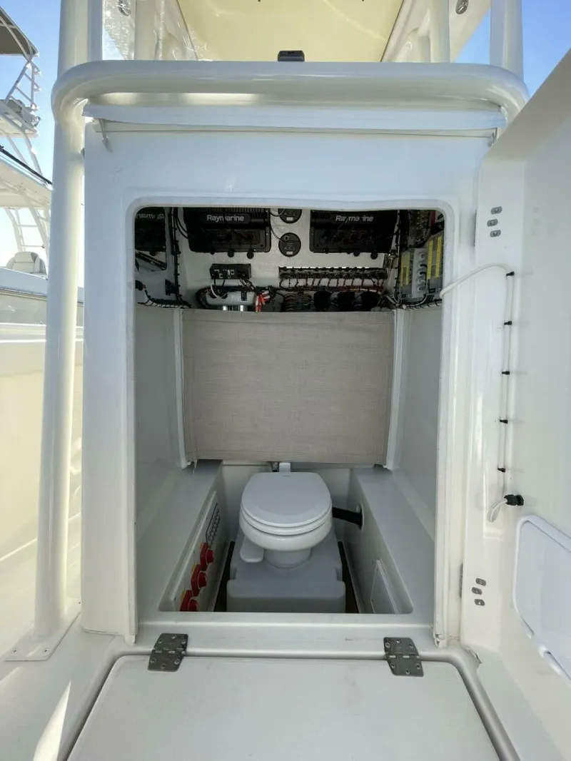 Slide: The Image of Silverhawk 2700CC - COLLEEN - Head 2008 Silverhawk 2700CC - COLLEEN - 5917927