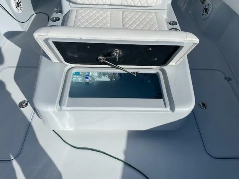 Slide: The Image of Conch 33 2022 - 5917974