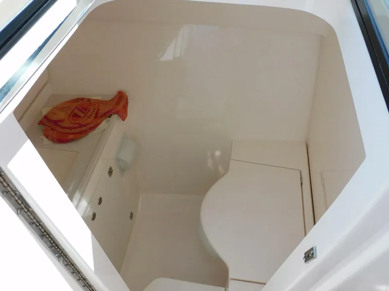 Slide: The Image of Pursuit 325 Dual Console 2016 - 5918195