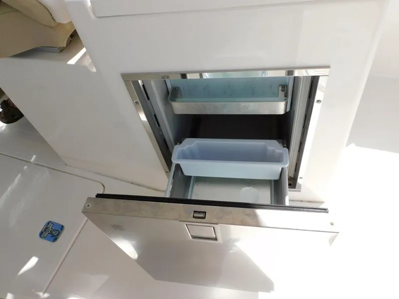 Slide: The Image of Pursuit 325 Dual Console 2016 - 5918211