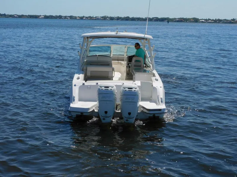 Slide: The Image of Pursuit 325 Dual Console 2016 - 5918188